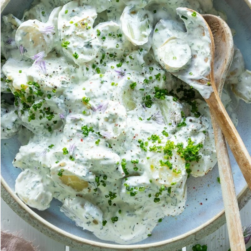 Kartoffelsalat med nye kartofler