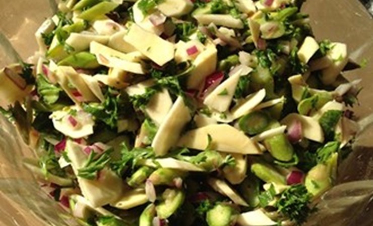Salat med asparges og pastinak